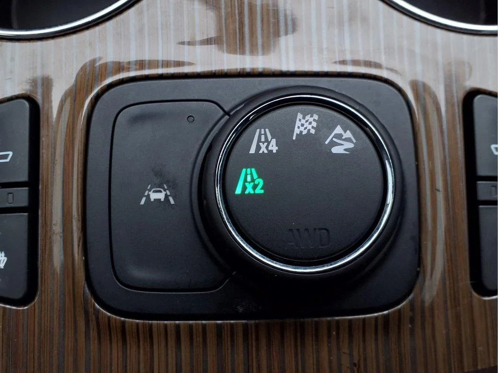 Used 2023 Ebony Twilight Metallic GMC AWD SLE image 22