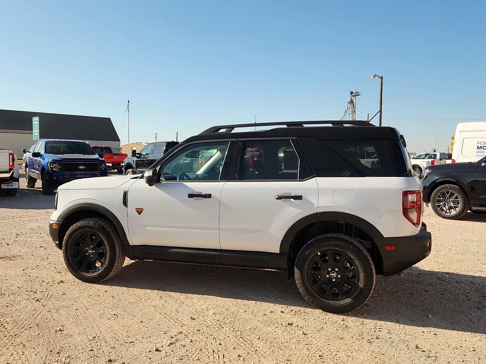 New 2026 Oxford White Ford Badlands image 4