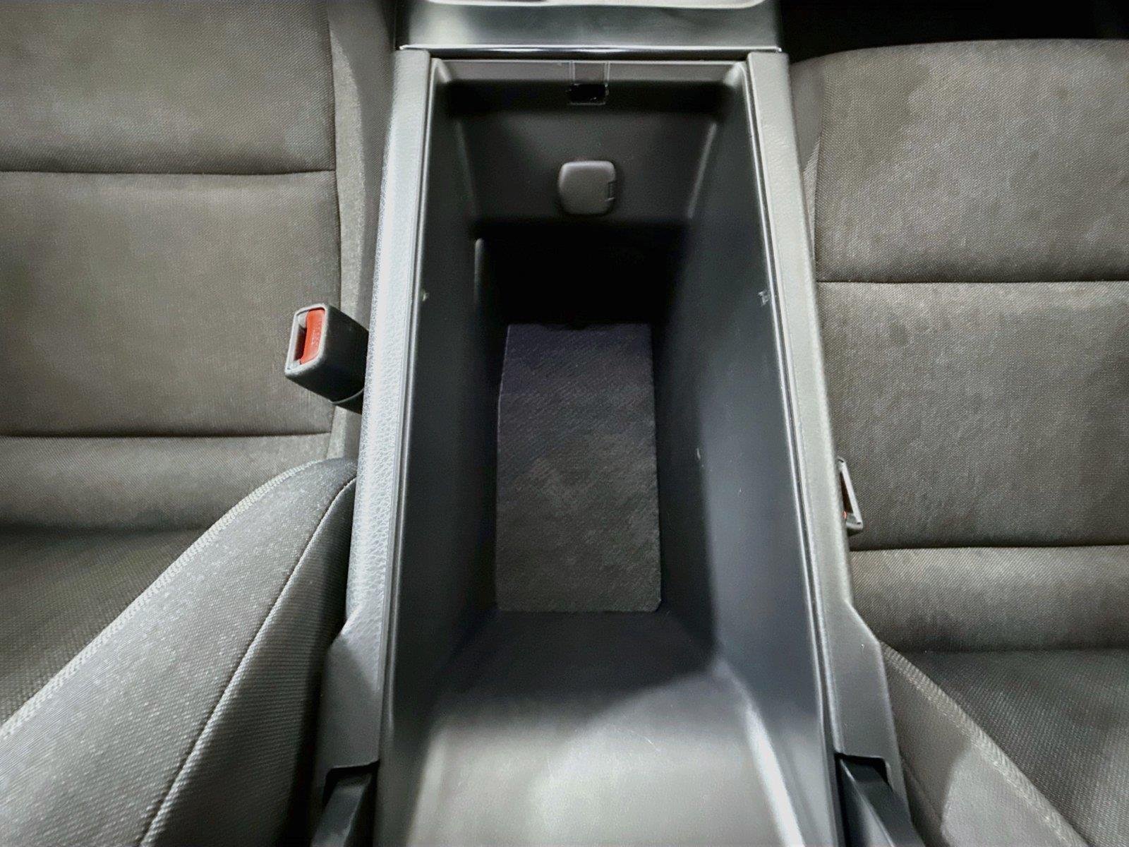 Used 2025 Ice Cap Toyota LE image 33