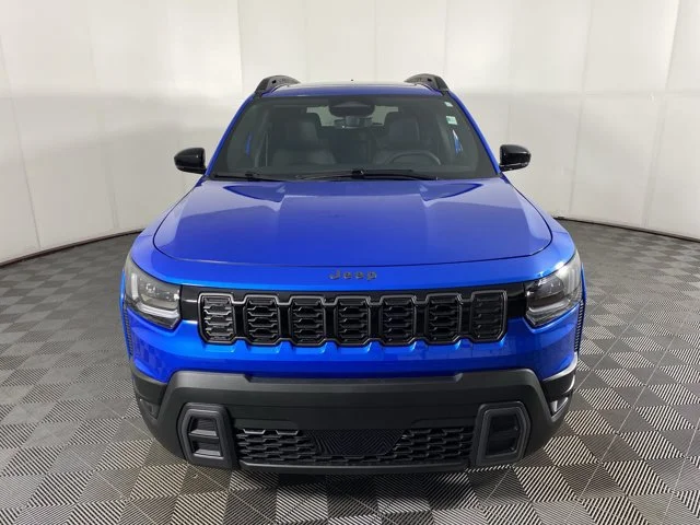 New 2026 Hydro Blue Pearl-Coat Exterior Paint Jeep Limited image 12