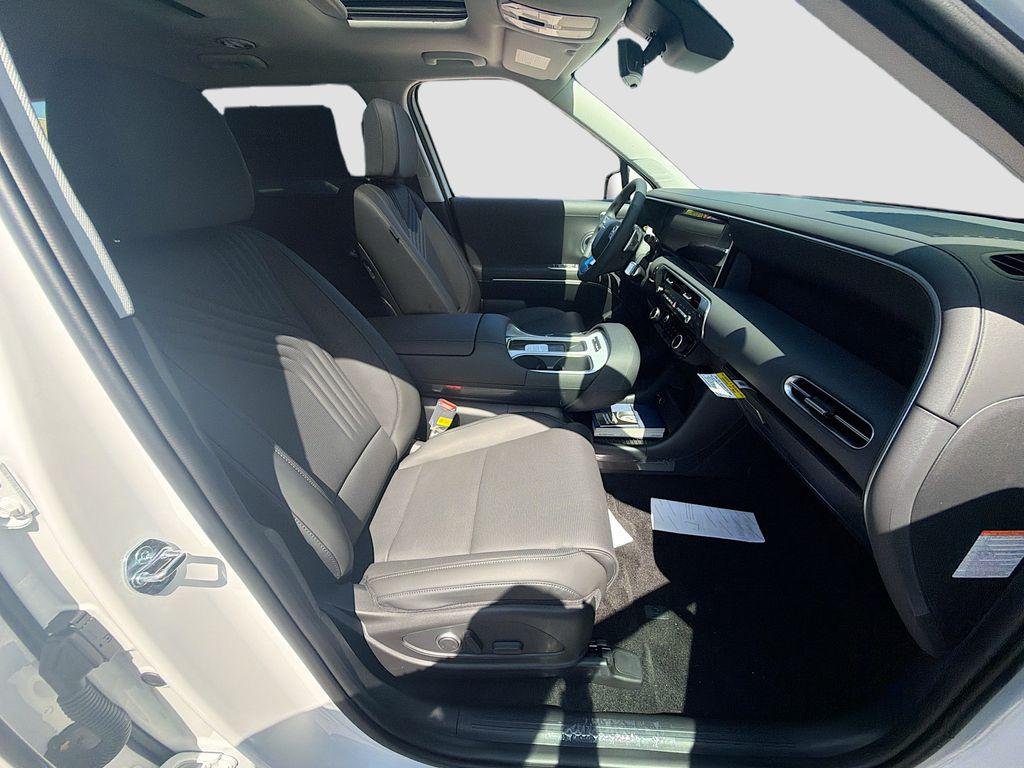 New 2026 Creamy White Pearl Hyundai Blue SEL Premium 7P image 24
