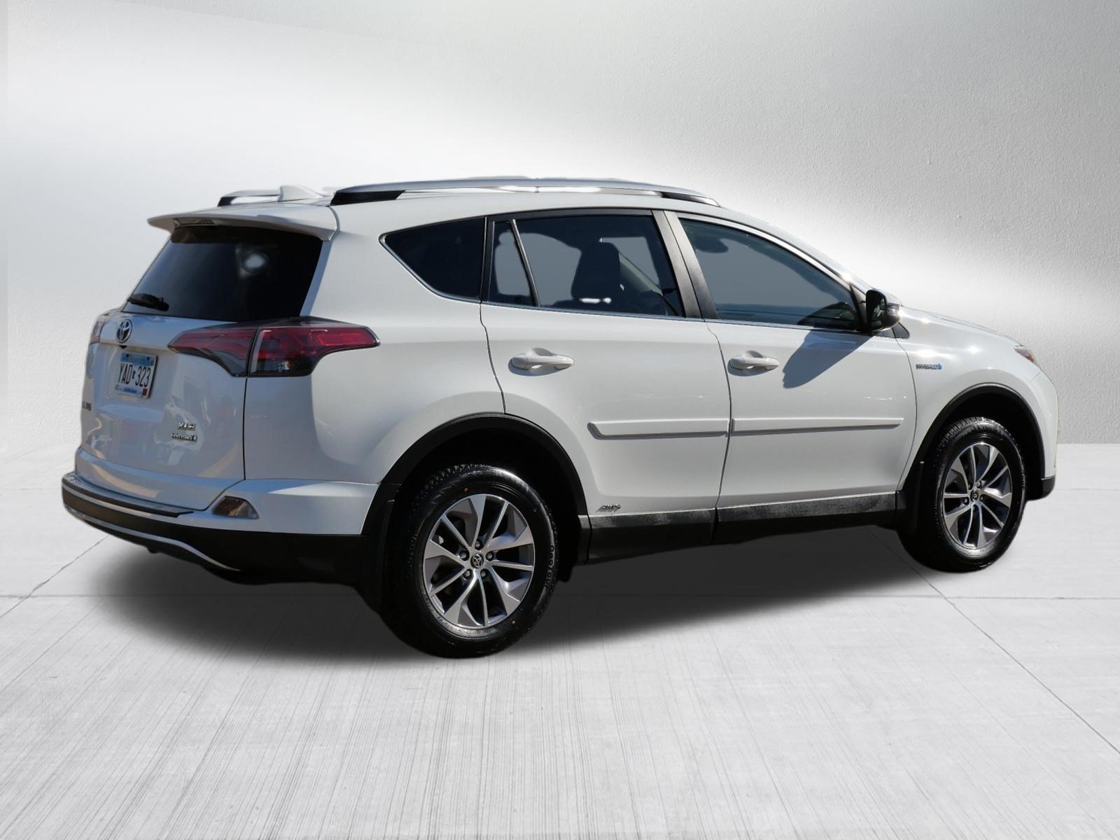 Certified Used 2018 Super White Toyota Hybrid XLE image 7