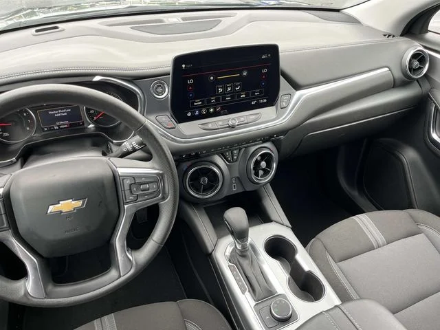 Used 2025 Black Chevrolet LT image 13
