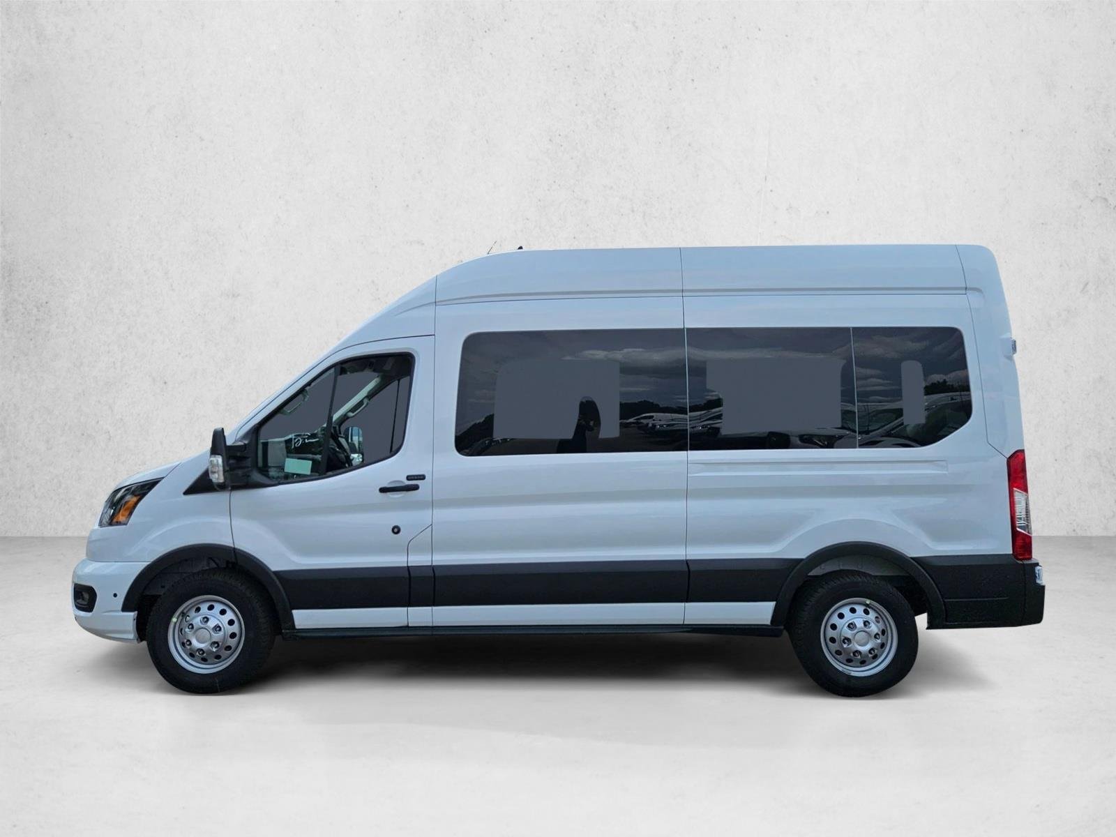 2025 Ford Transit Passenger Van XLT - Photo 5