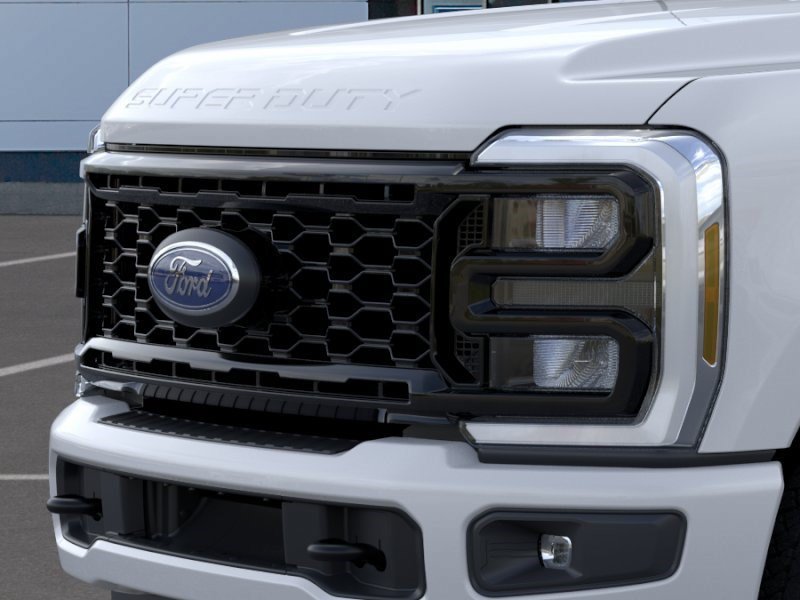 New 2026 Oxford White Ford XL image 18