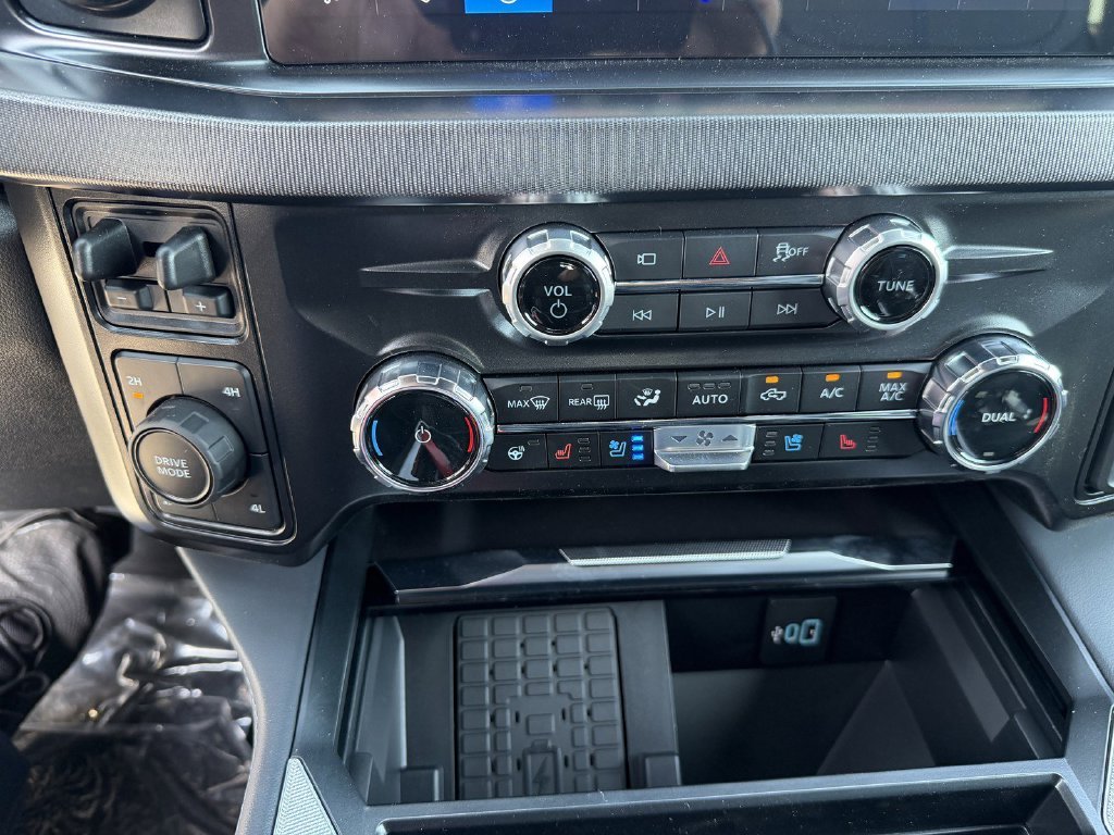 New 2026 Agate Black Metallic Ford F-250® Platinum® image 34