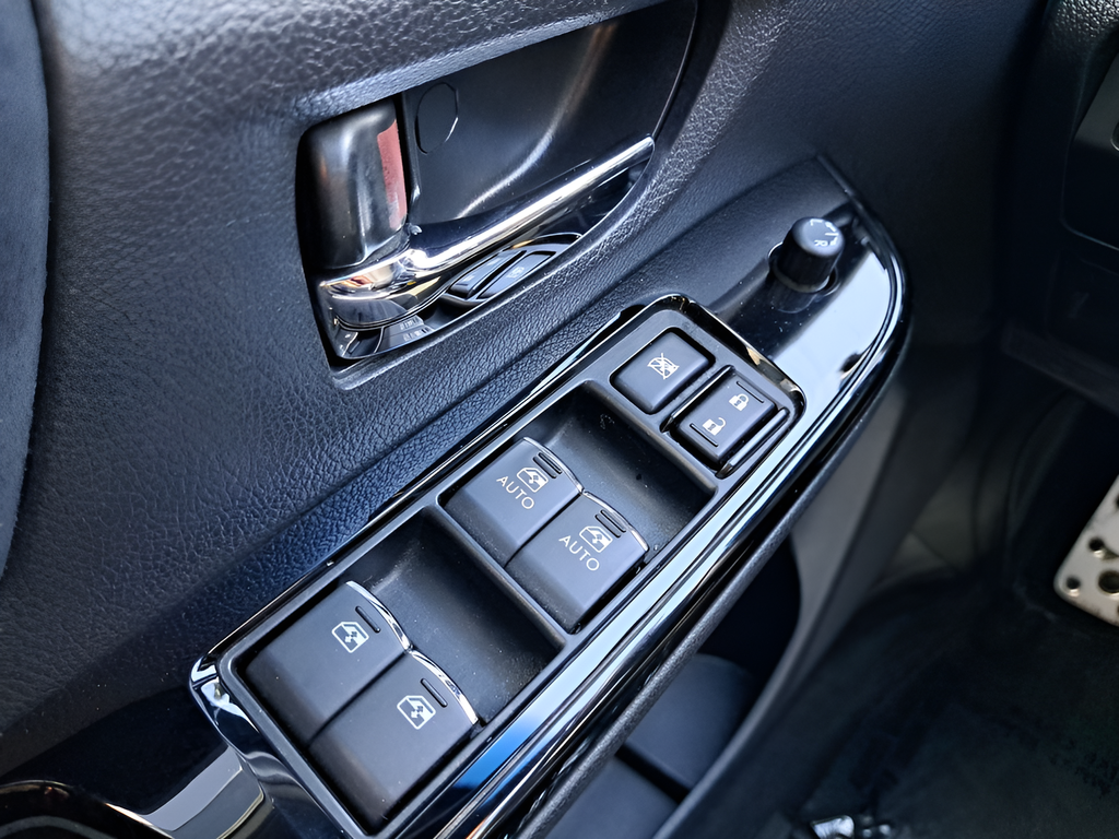 Used 2018 Silver Subaru STi image 9
