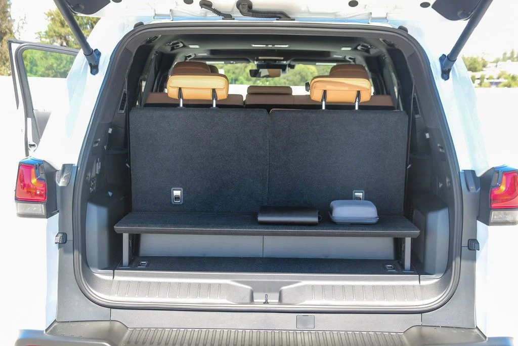 2026 Lexus LX 700h Luxury - Photo 23