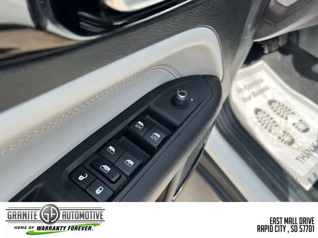 Used 2024 White Jeep Limited image 20