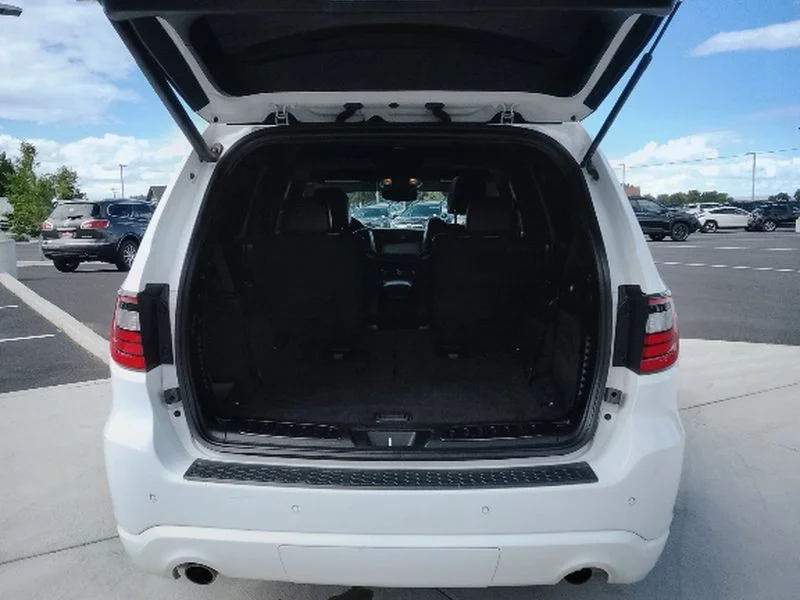 Used 2022 White Knuckle Clearcoat Dodge R/T image 14