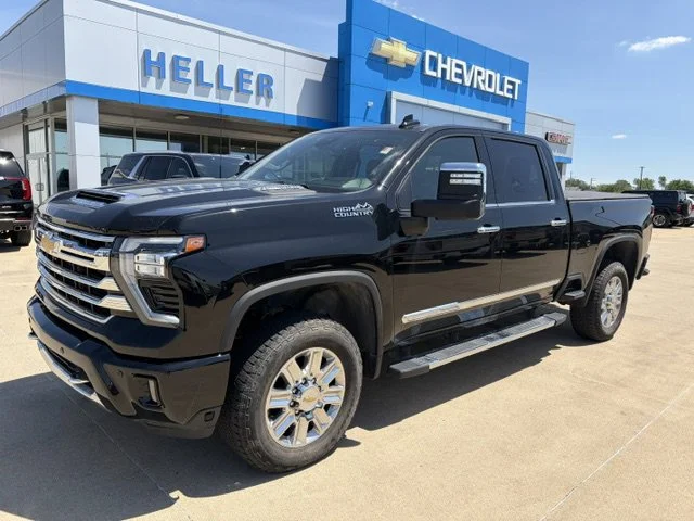 Used 2024 Black Chevrolet High Country image 3