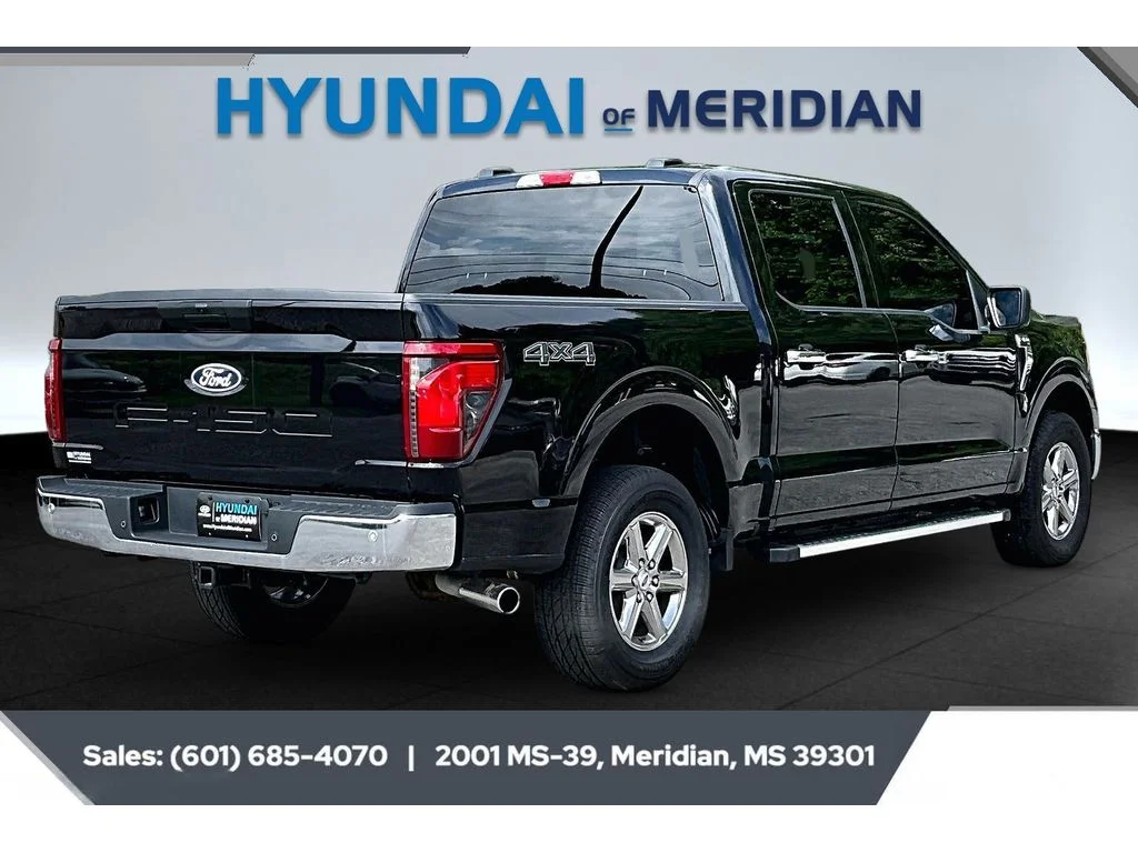 Used 2025 Agate Black Metallic Ford XLT image 11