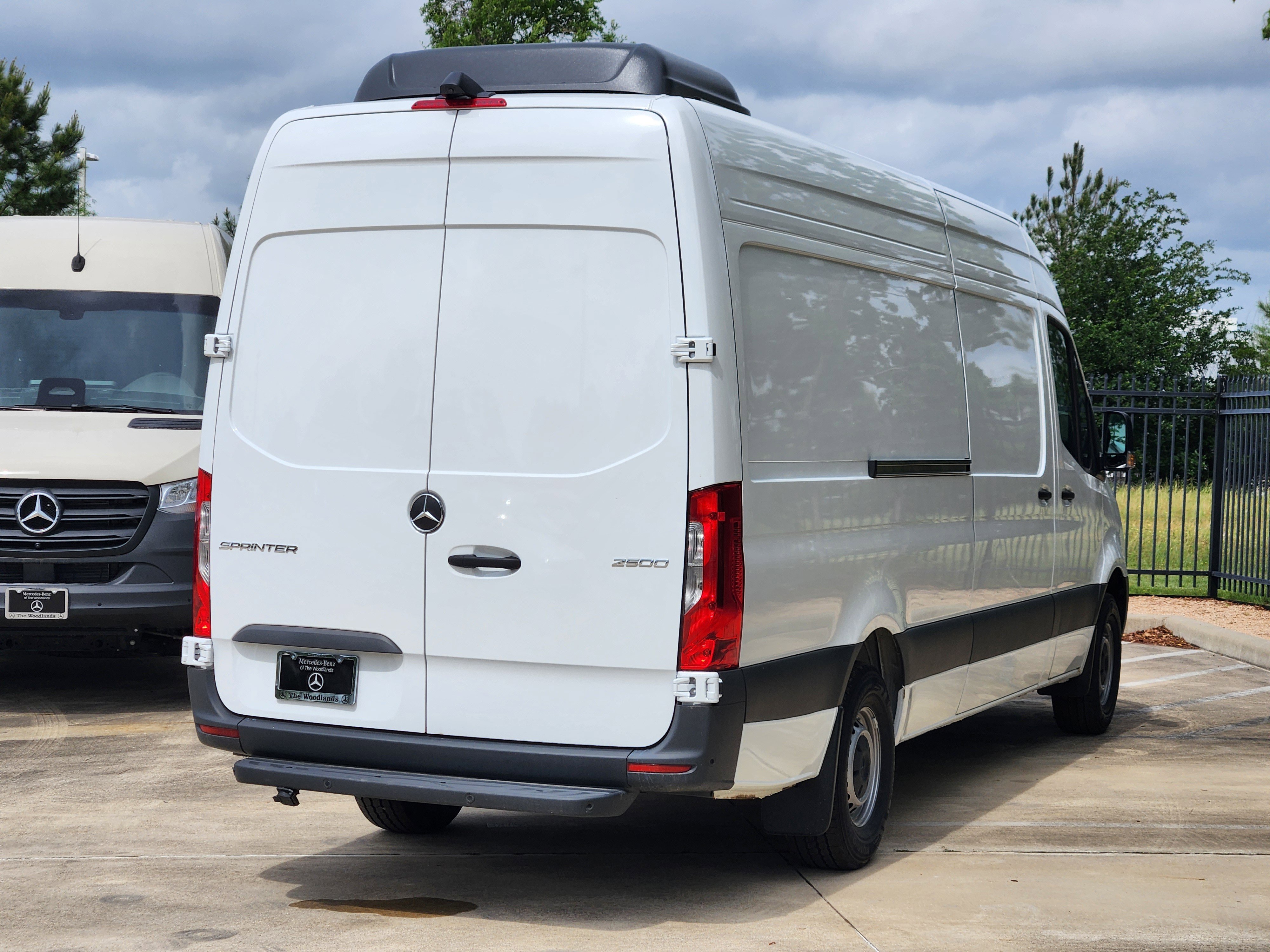 New 2025 Arctic White Mercedes-Benz Cargo 170 WB image 6