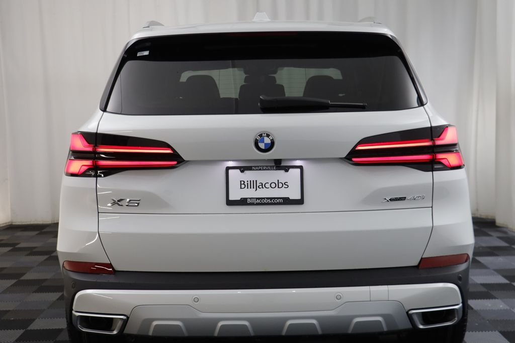 New 2026 Mineral White Metallic BMW xDrive40i image 17