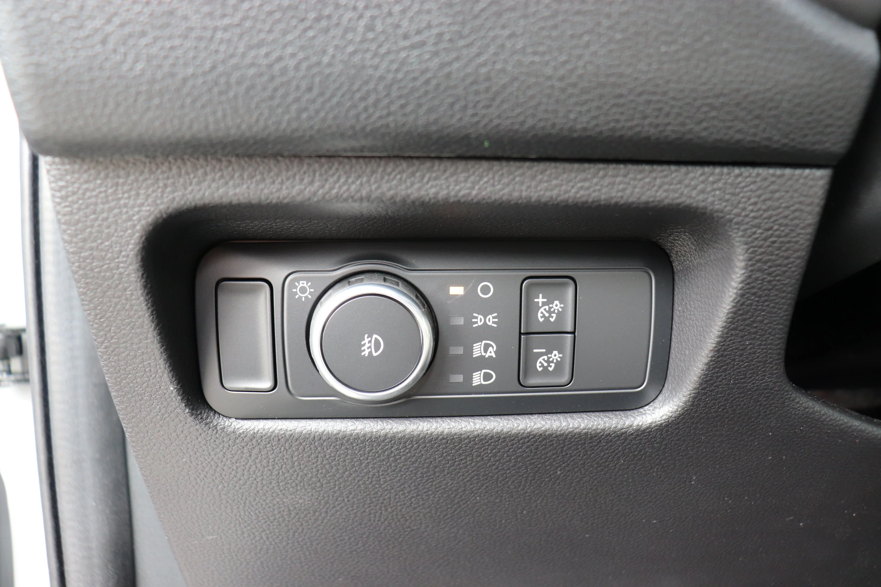 New 2026 AVALANCHE Ford XLT image 10
