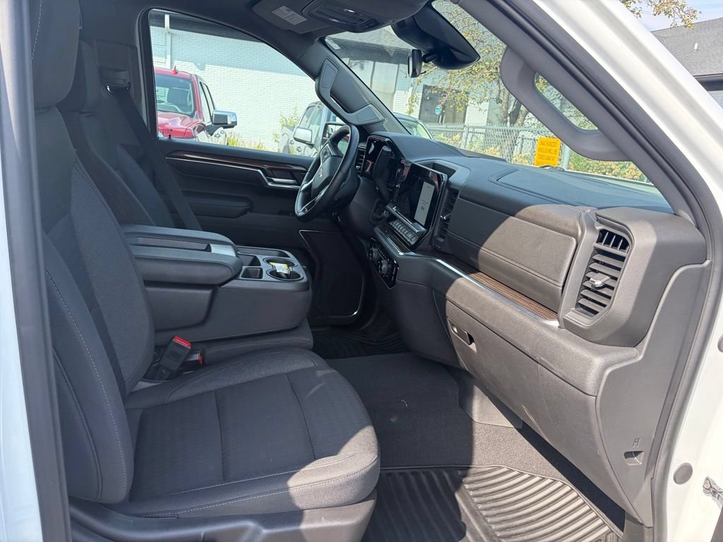 2024 Chevrolet Silverado 1500 LT - Photo 30