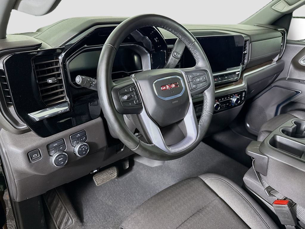 Used 2024 Onyx Black GMC Elevation image 9