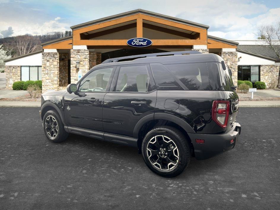 New 2026 Shadow Black Ford Outer Banks® image 7