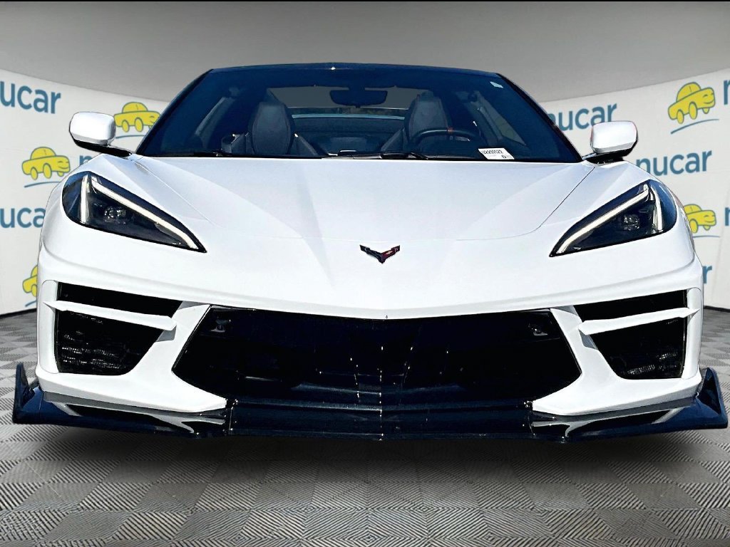 Used 2022 White Chevrolet Stingray image 2