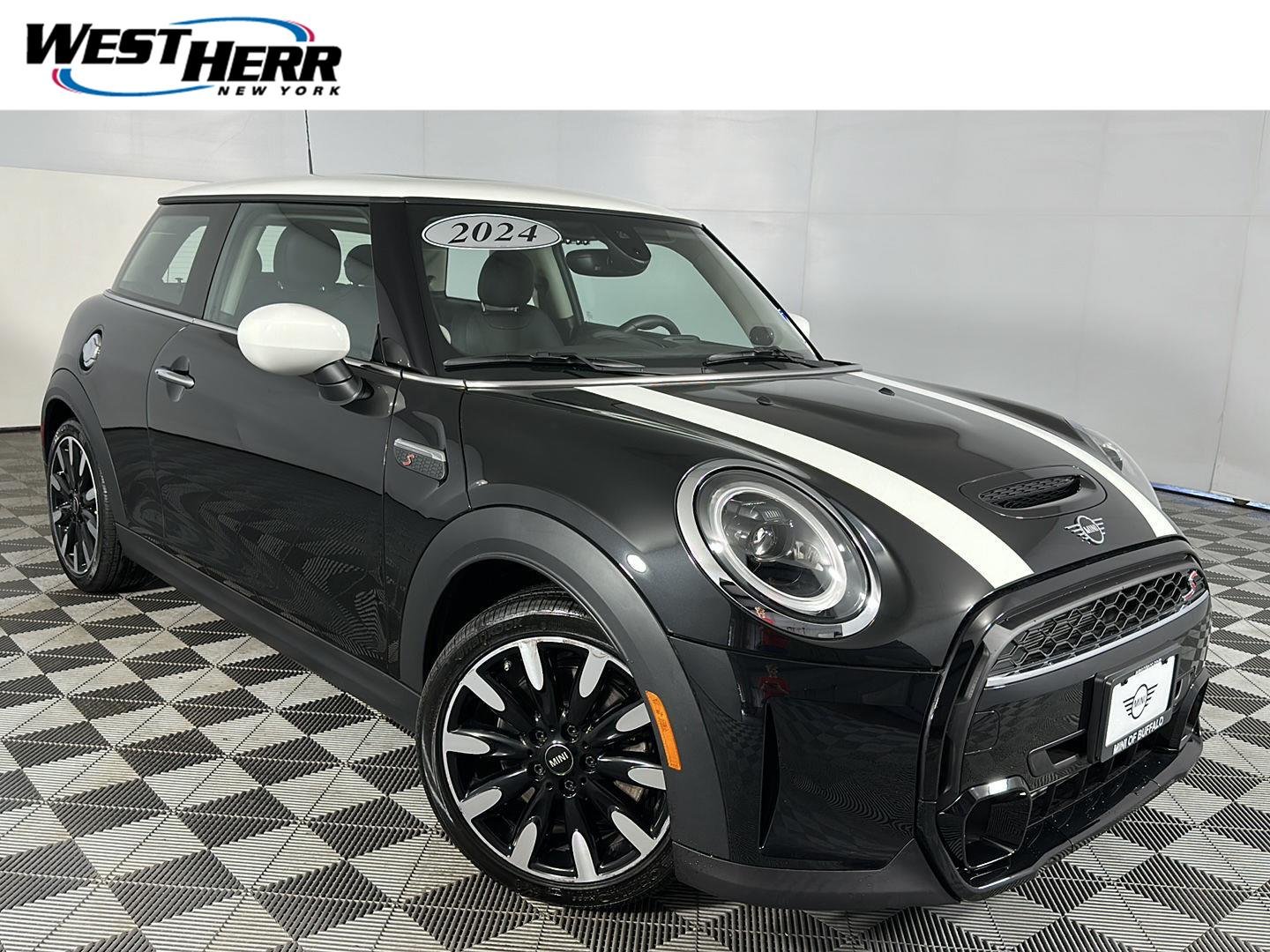 2024 MINI Hardtop Cooper S's photo