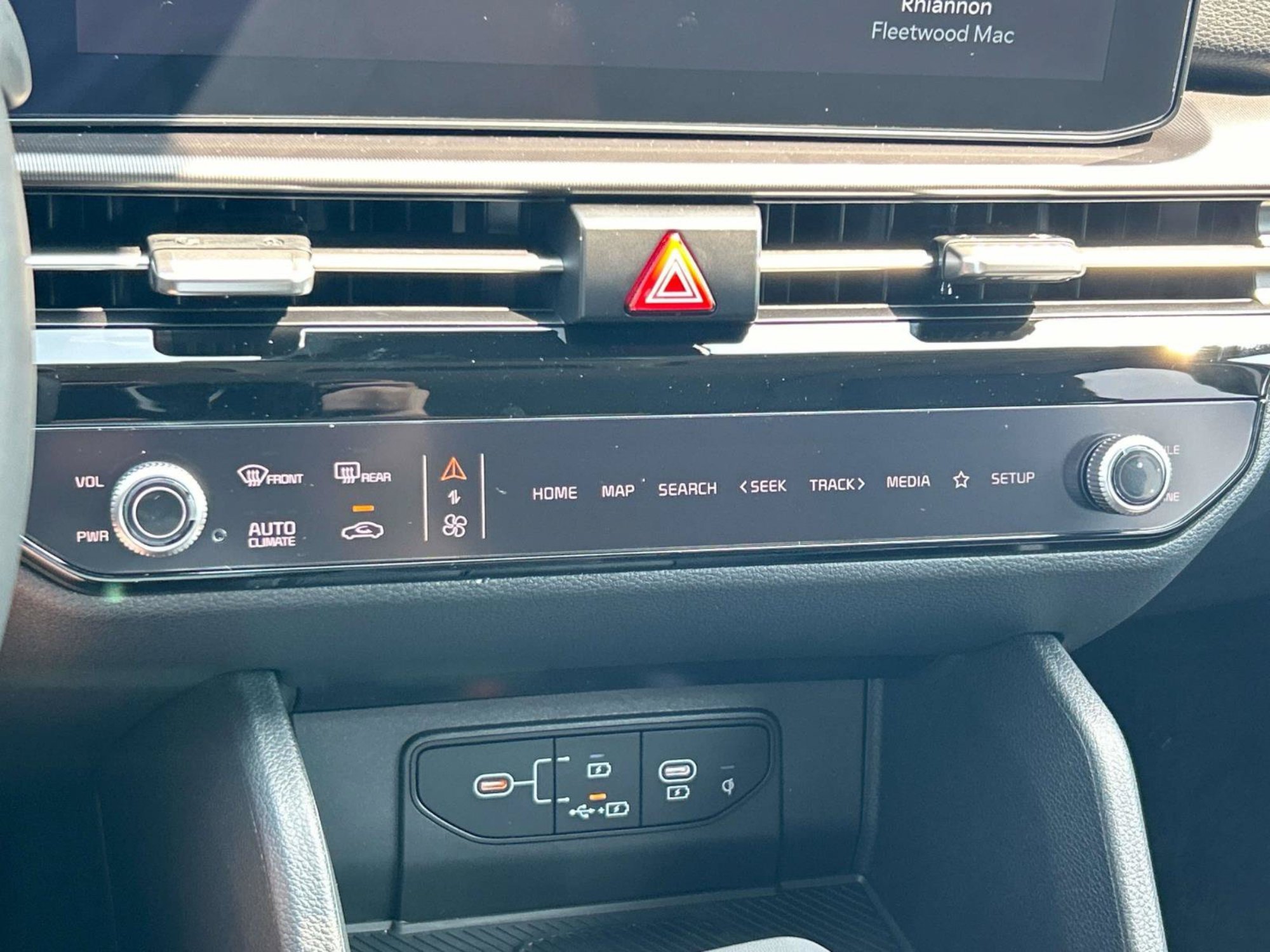 New 2026 Glacial White Pearl Kia SX-Prestige image 30