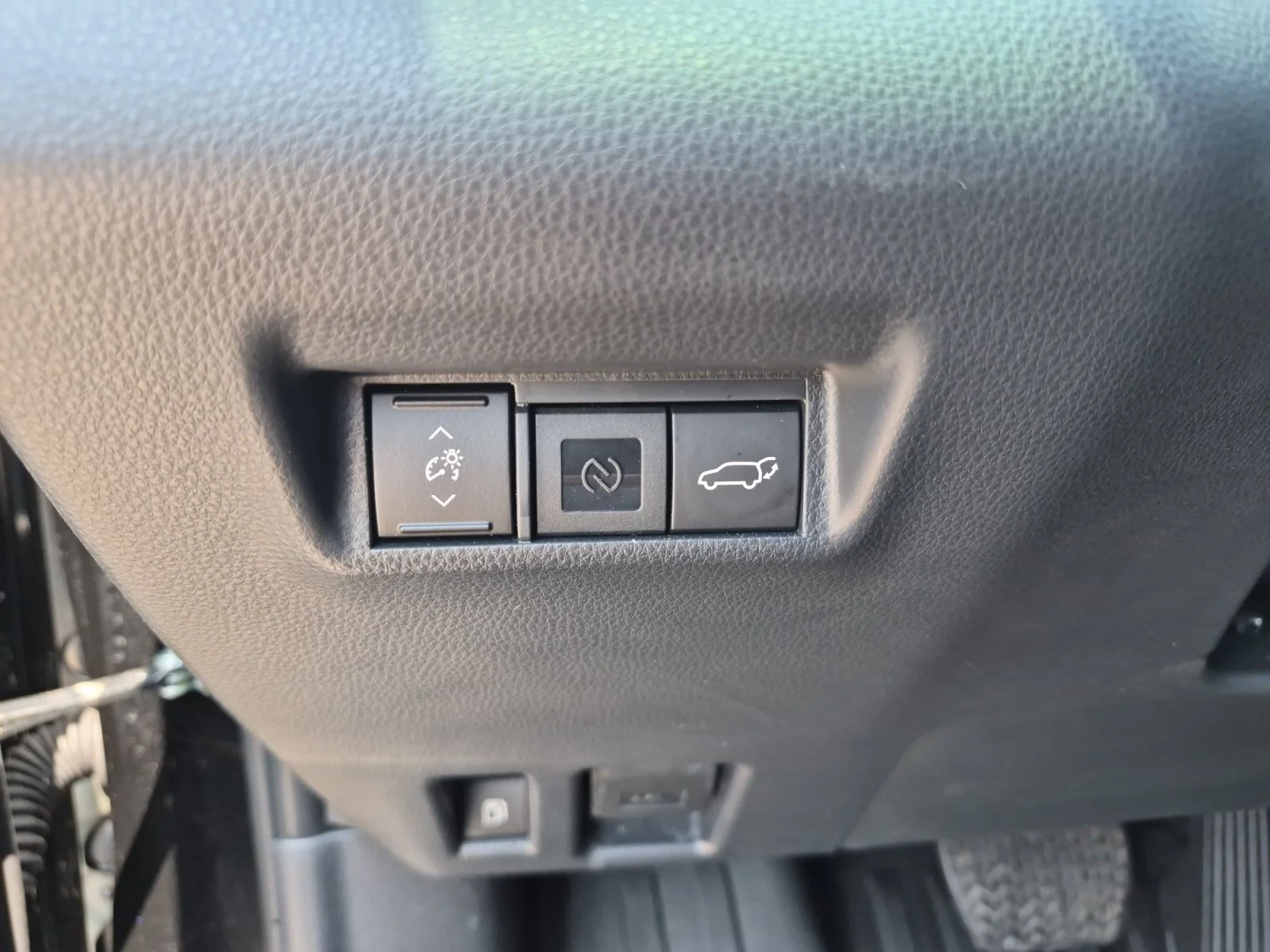 Used 2026 Black Toyota XLE Premium image 28