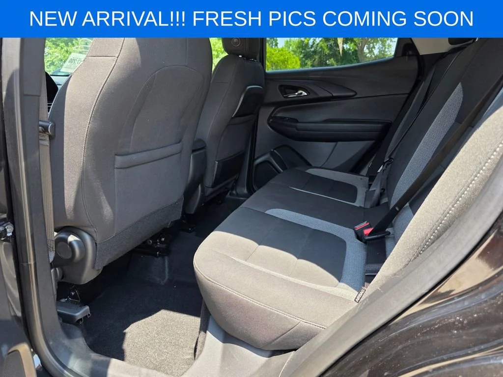 Used 2025 Mosaic Black Metallic Chevrolet LT image 14