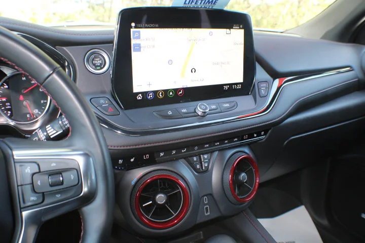 Used 2023 Iridescent Pearl Tricoat Chevrolet RS image 11