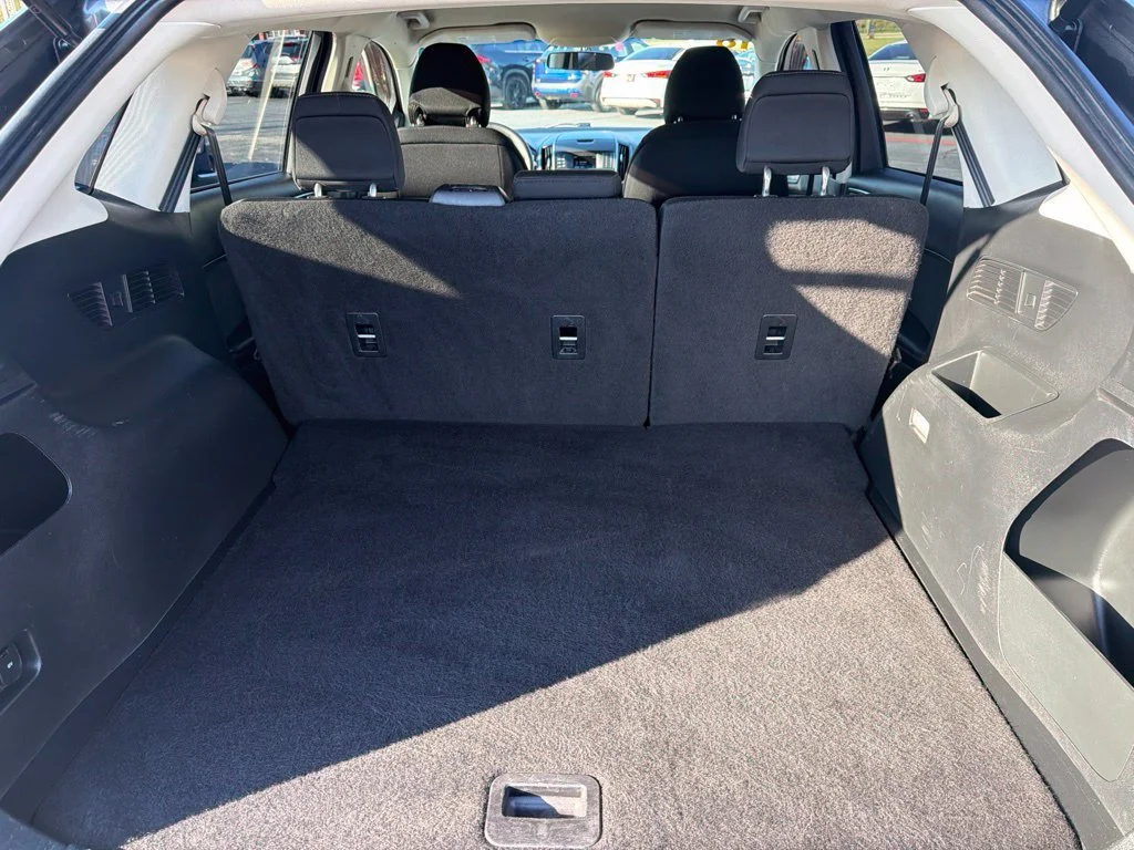 Used 2018 Magnetic Metallic Ford SE image 8