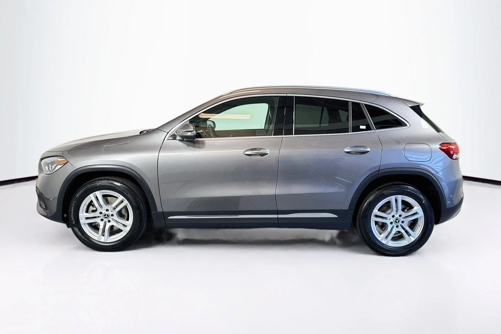 Used 2023 Mountain Grey Metallic Mercedes-Benz GLA 250 image 8