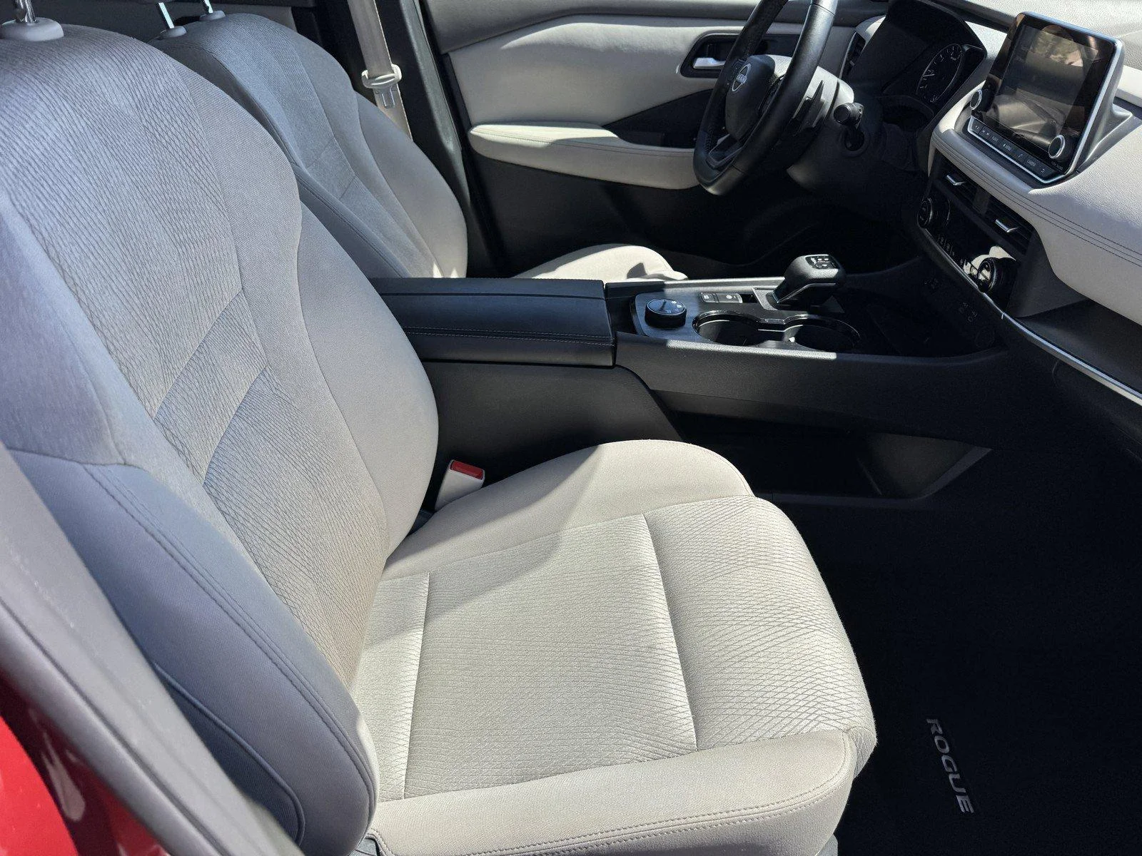 Used 2025 Scarlet Ember Tin Nissan SV image 8