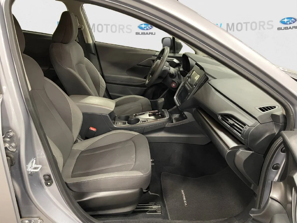 Used 2024 Ice Silver Metallic Subaru Base image 15