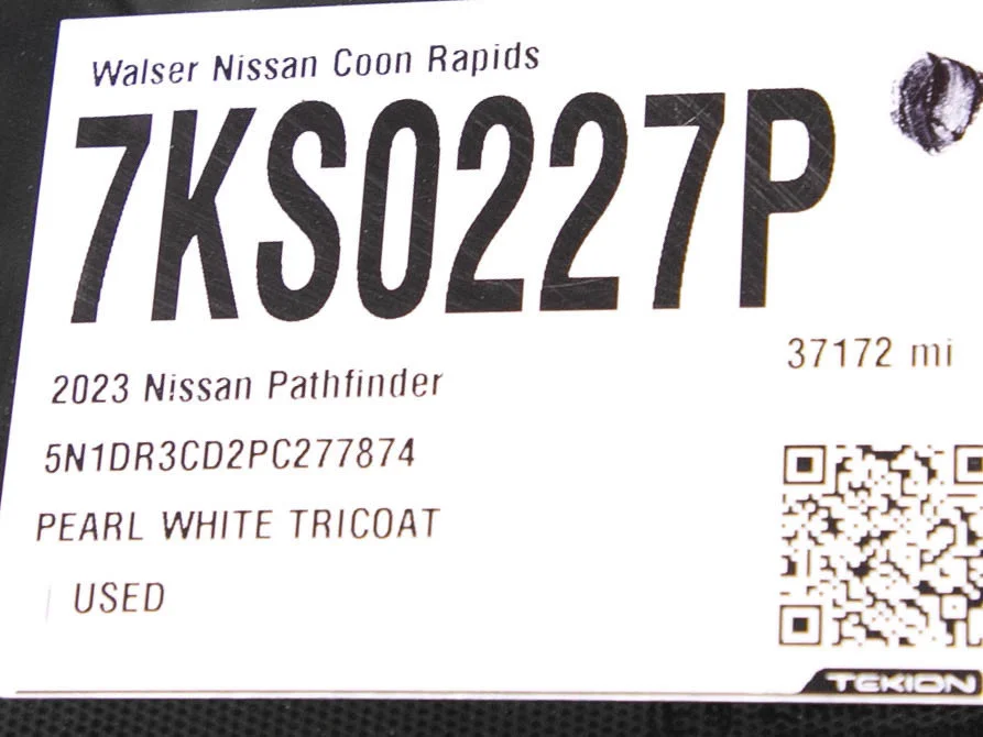 Used 2023 Pearl White Tricoat Nissan SL image 33