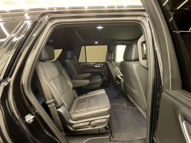 Used 2023 Black Chevrolet Z71 image 25