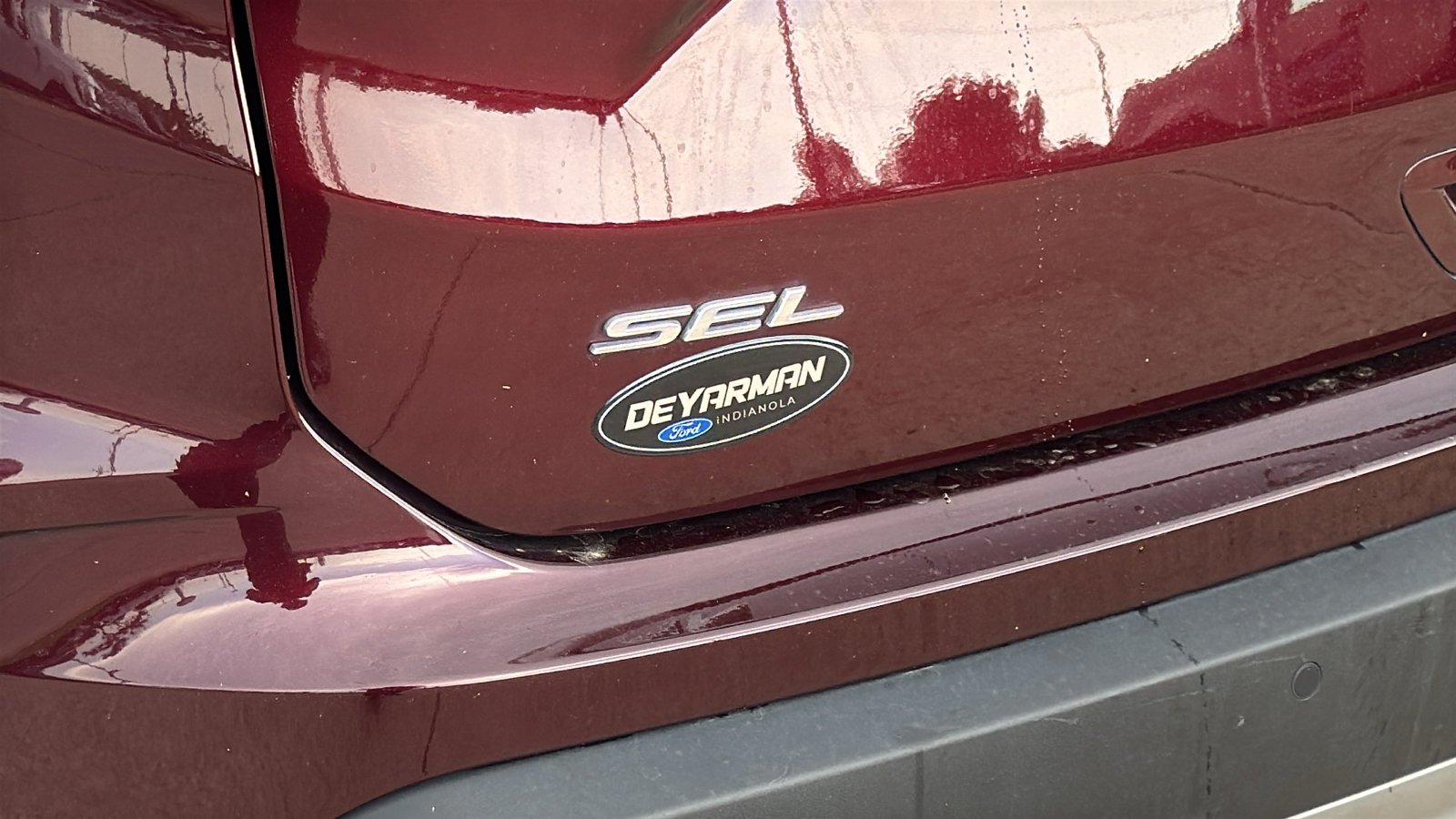 Used 2023 Red Ford SEL image 9