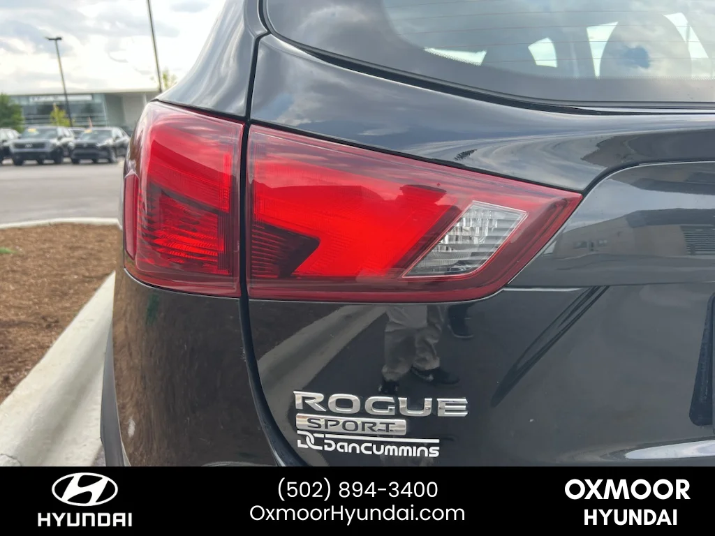 Used 2018 Magnetic Black Nissan S image 15