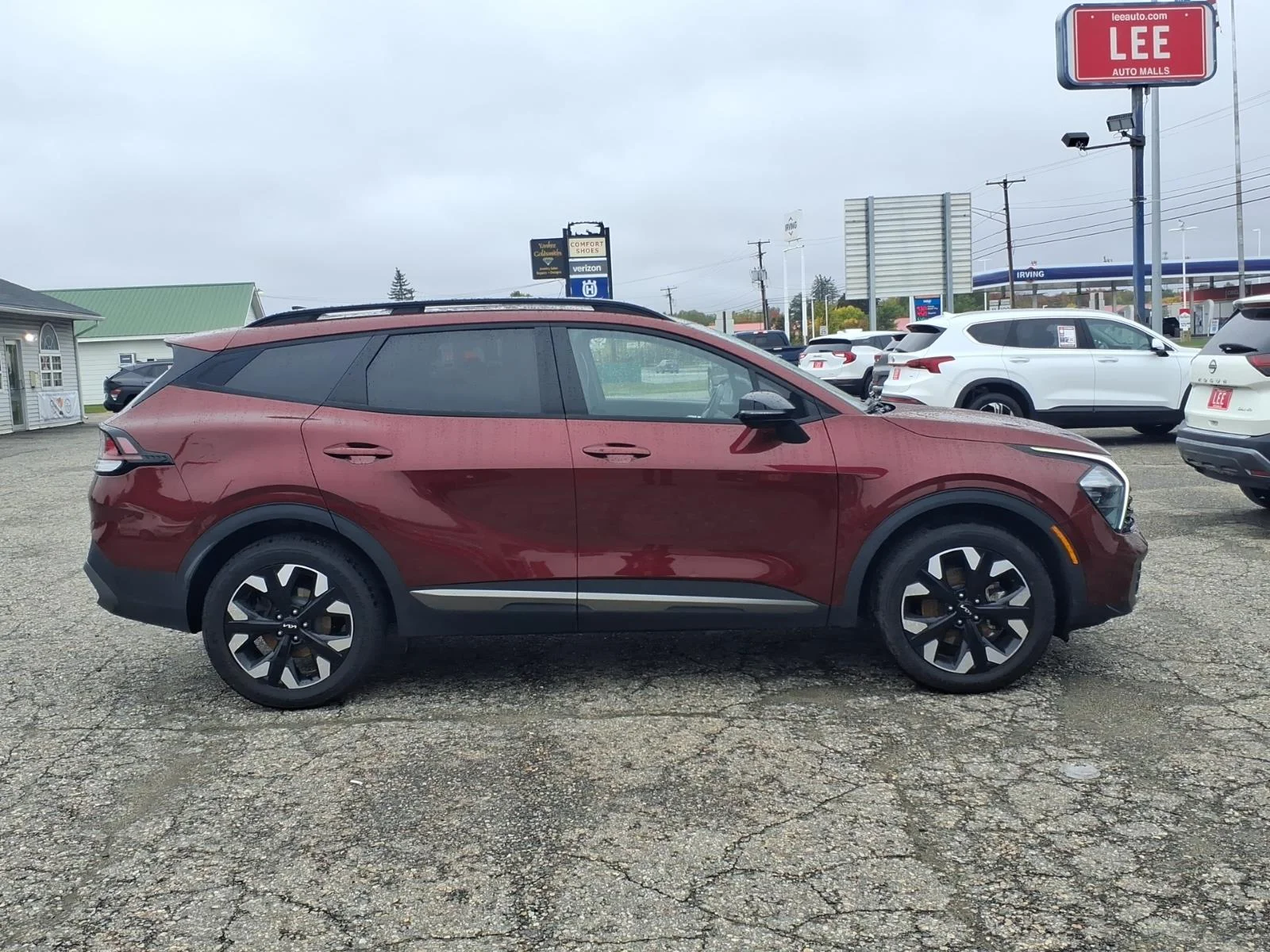 Used 2023 Red Kia X-Line image 4