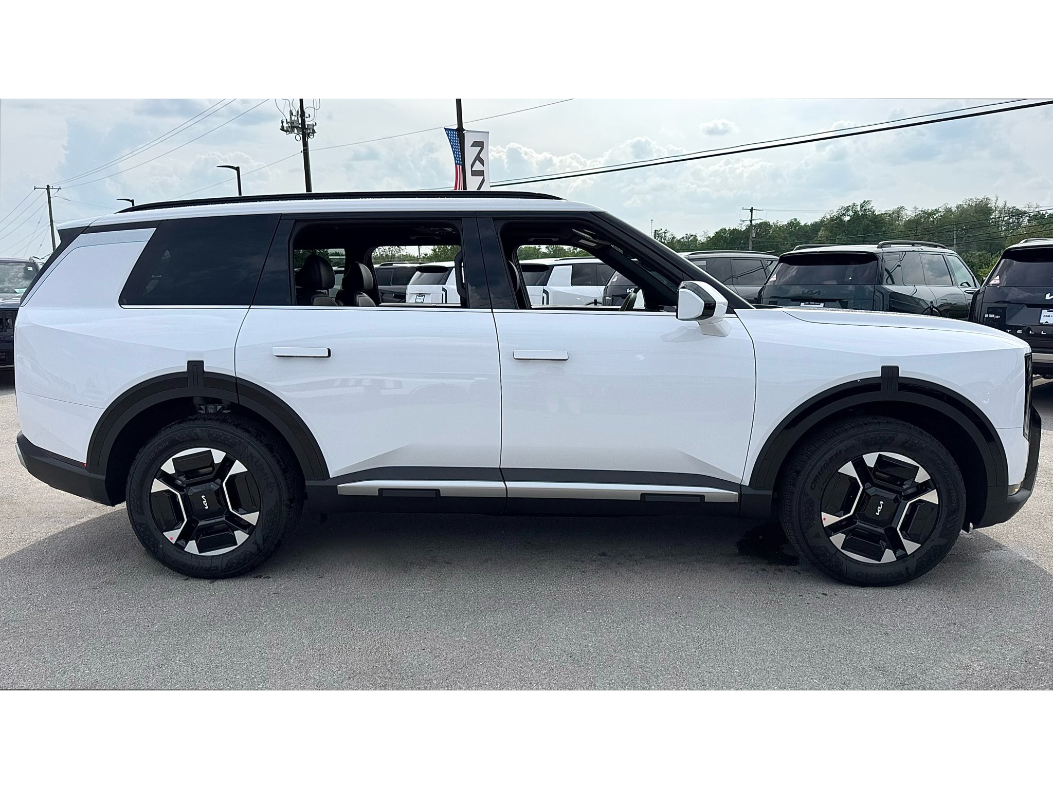 New 2027 Glacial White Pearl Kia EX image 3