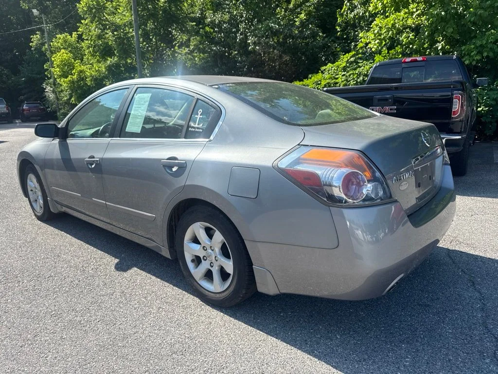 Used 2009 Gray Nissan 2.5 S image 4