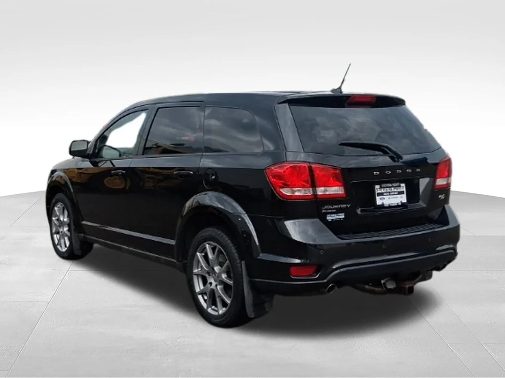 Used 2013 Brilliant Black Crystal Pearlcoat Dodge R/T image 5
