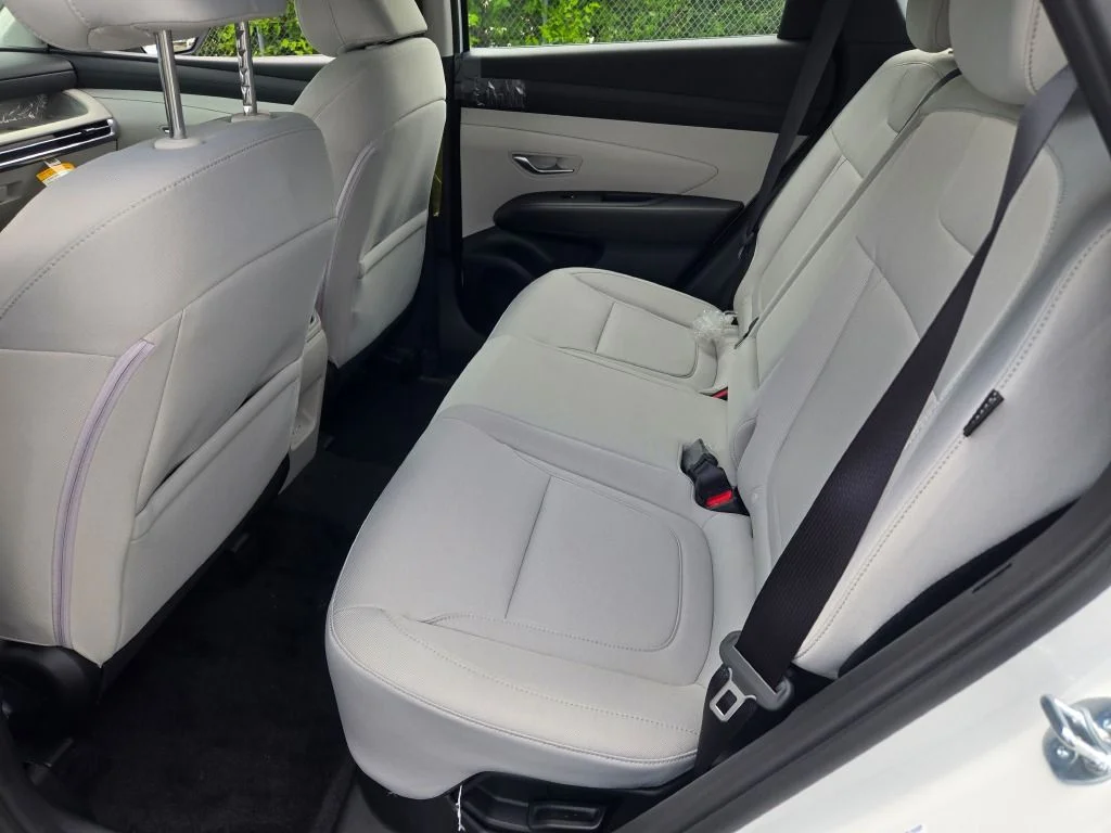 Used 2026 White Hyundai Blue SE image 13