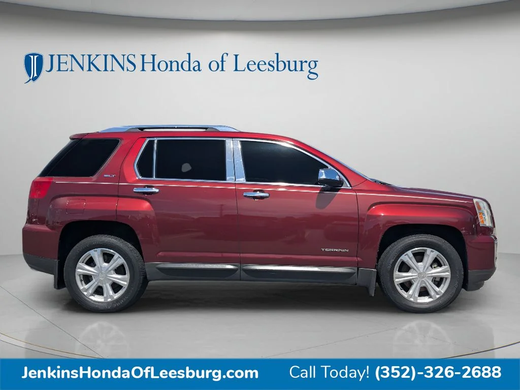 Used 2017 Red GMC SLT image 2