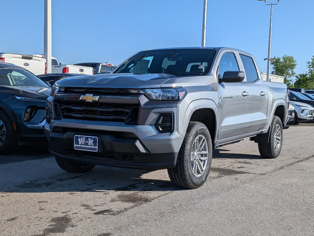 New 2026 Sterling Gray Metallic Chevrolet 4WD LT image 6