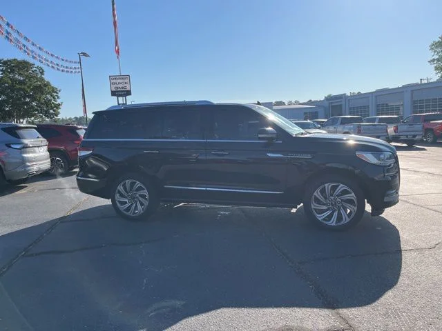 2022 Lincoln Navigator