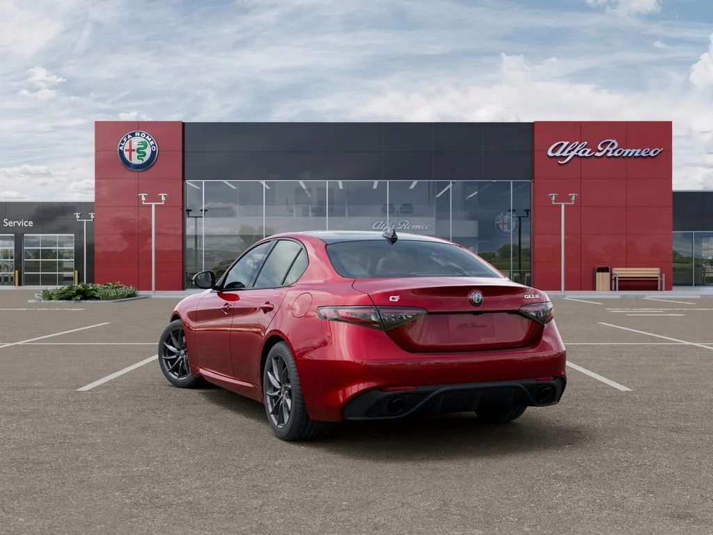 New 2025 Alfa Rosso (Red) Exterior Paint Alfa Romeo Base image 3
