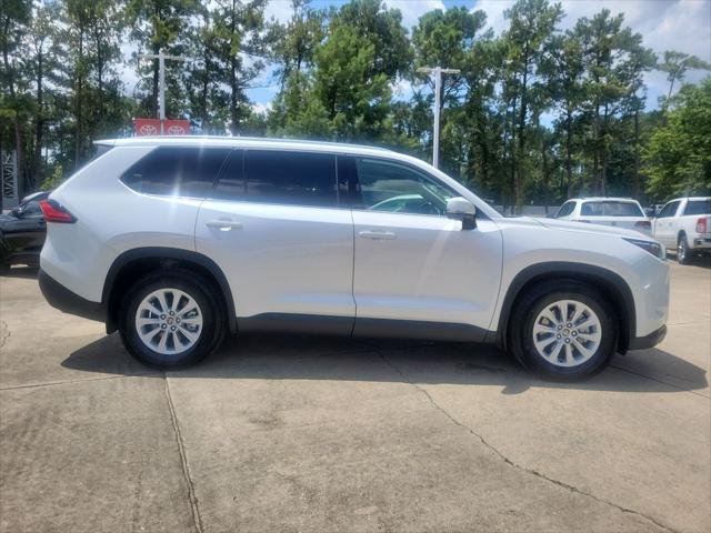 Certified Used 2024 WIND CHILL PEARL Toyota  image 8
