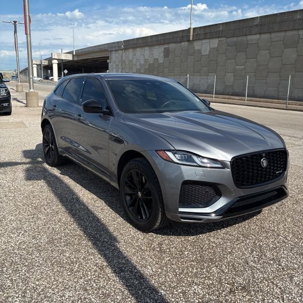 Certified Used 2024 Eiger Gray Metallic Jaguar P400 R-Dynamic S image 4