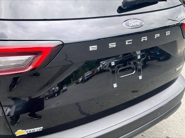 Used 2025 Black Metallic Ford ST-Line Select image 8