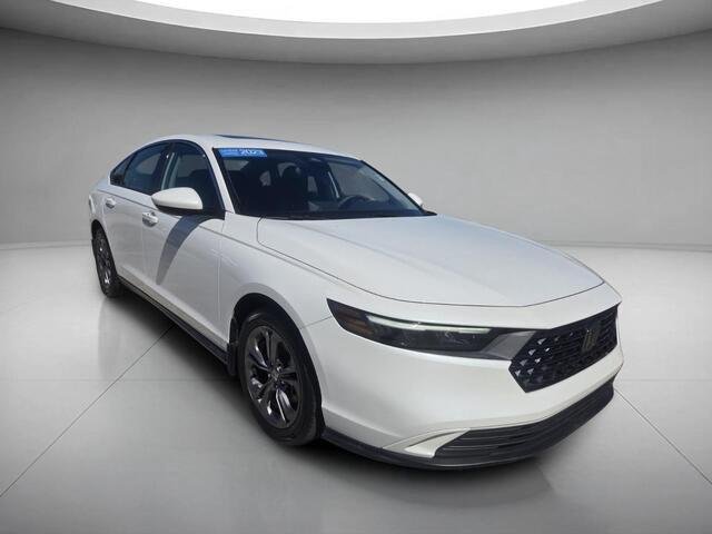 Certified Used 2023 Platinum White Pearl Honda 1.5T EX BD image 7