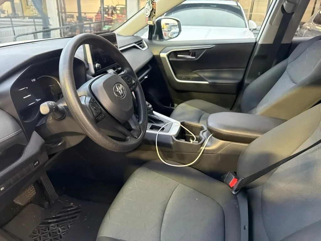 Used 2025 Ice Toyota XLE image 11